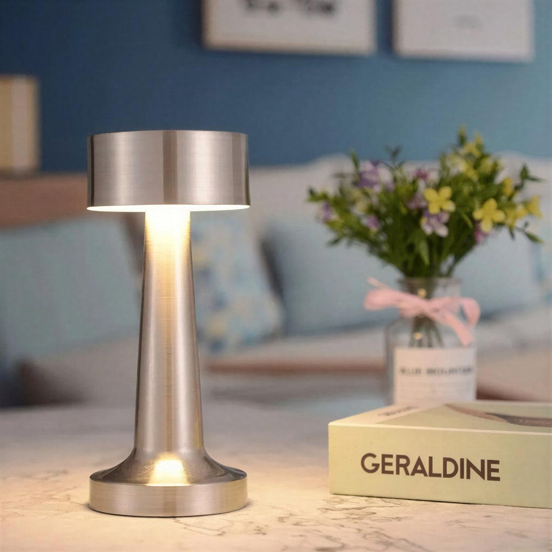 Cordless Restaurant Table Lamp With Rechargeable Battery And Touch Dimming