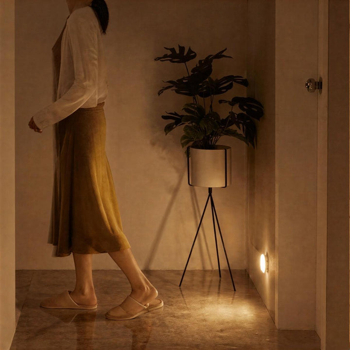 Indoor Rechargeable Motion Sensor Light With Automatic Activation