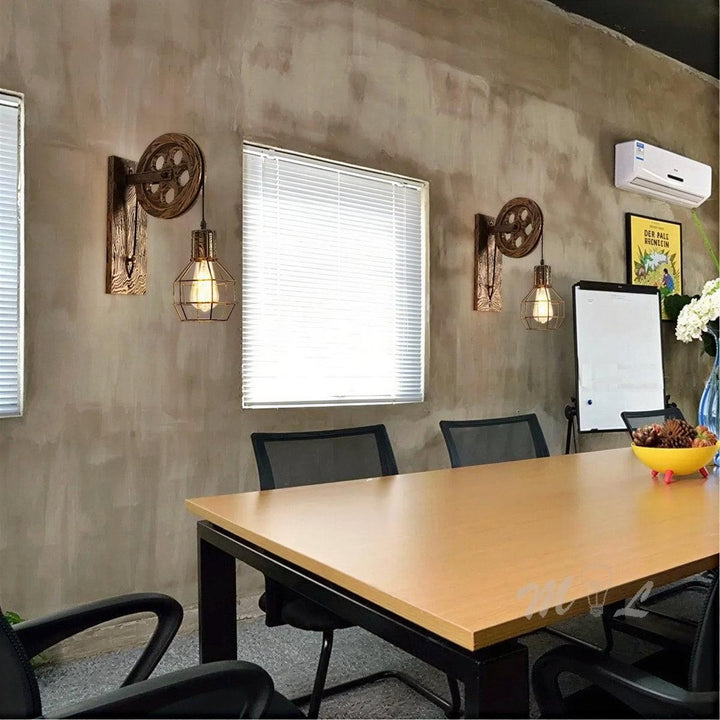 Industrial Retro Wall Light With Decorative Pulley Design