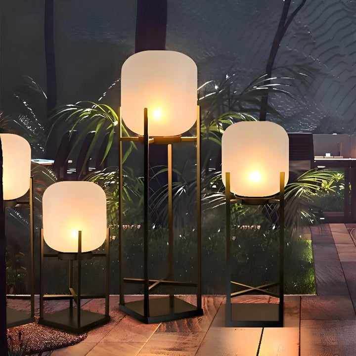 Lantern Outdoor Light For Garden Pathway And Driveway