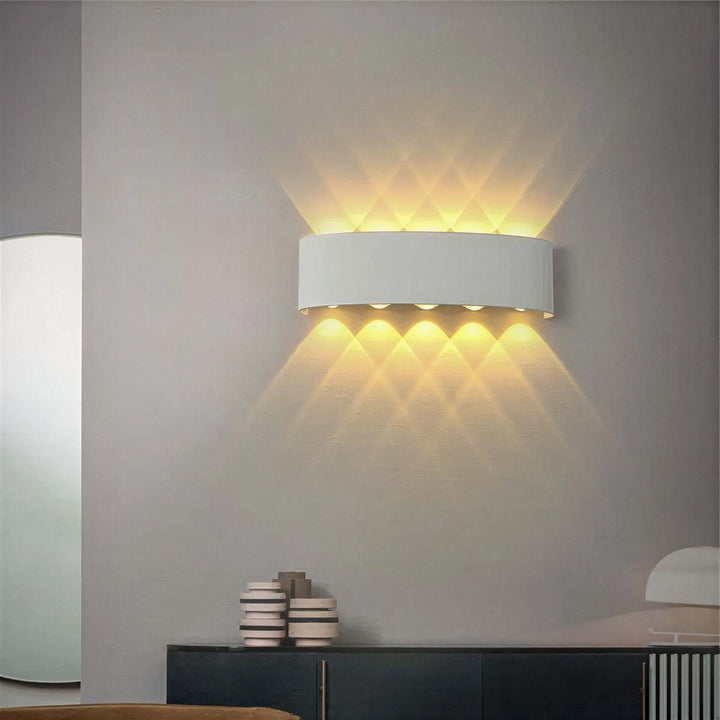Outdoor Wall Lighting For Modern Entrances With Symmetrical Beams