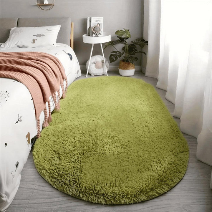 Plush Oval Shaped Carpet Rug With Non Slip Backing