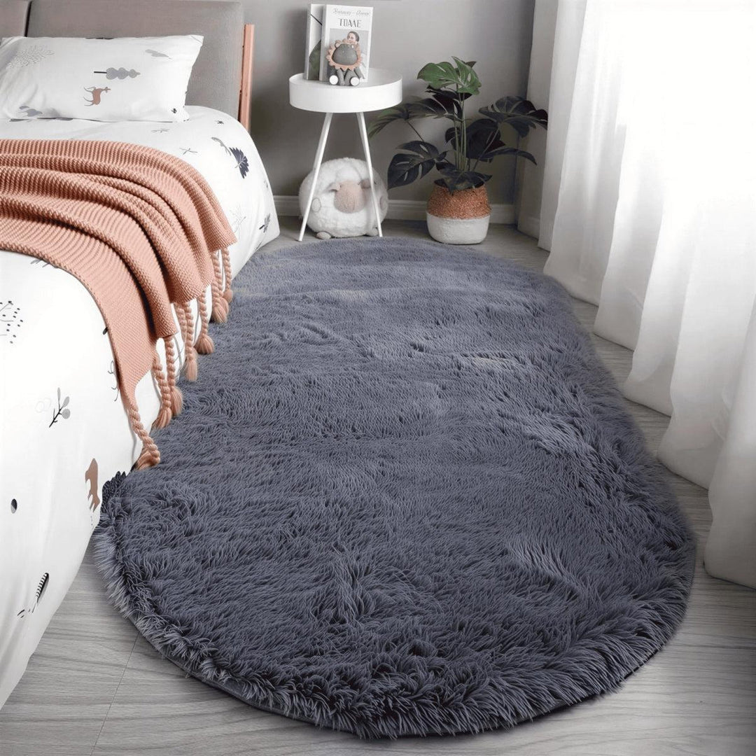 Plush Oval Shaped Carpet Rug With Non Slip Backing