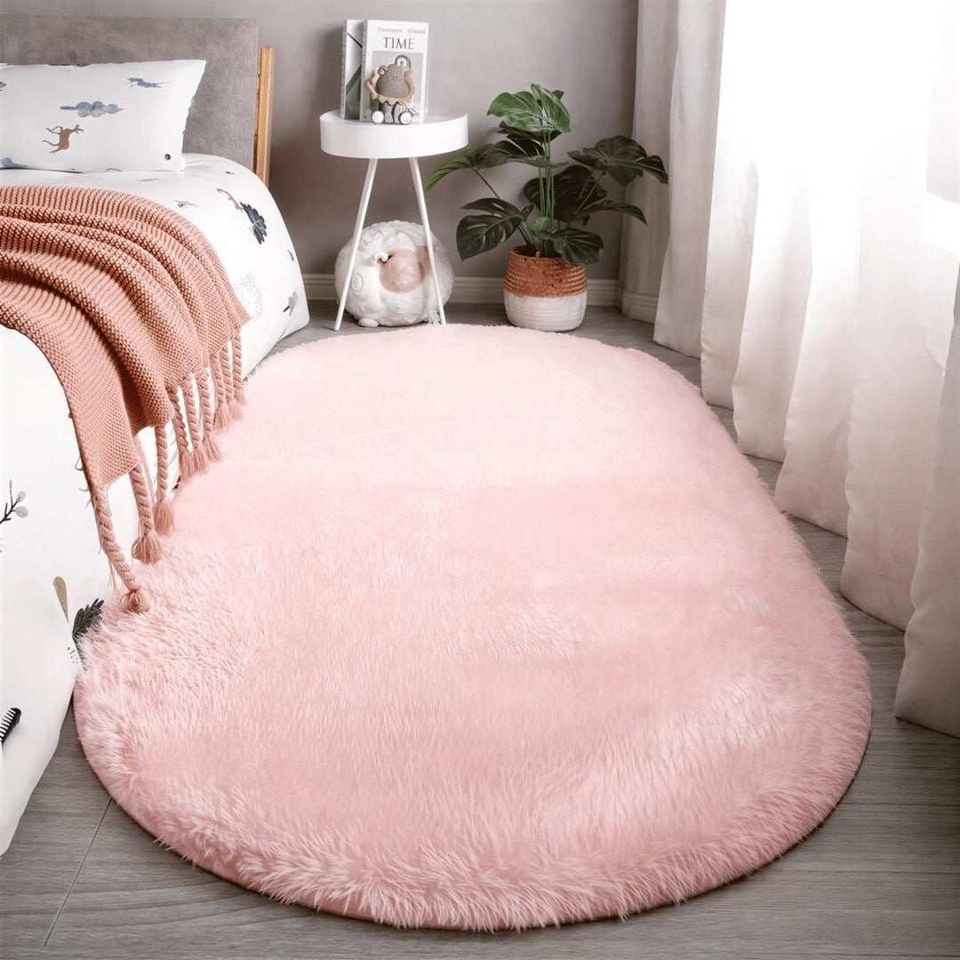 Plush Oval Shaped Carpet Rug With Non Slip Backing