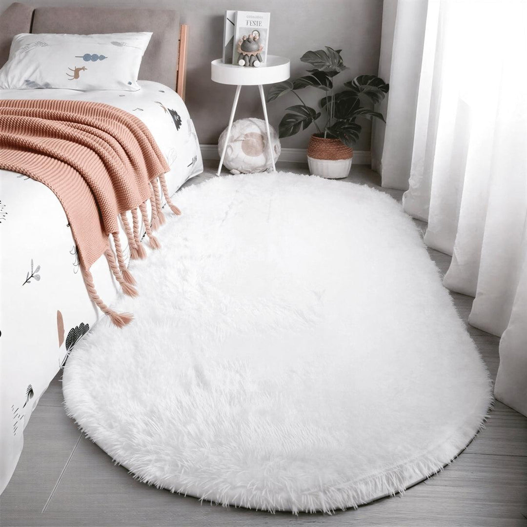 Plush Oval Shaped Carpet Rug With Non Slip Backing