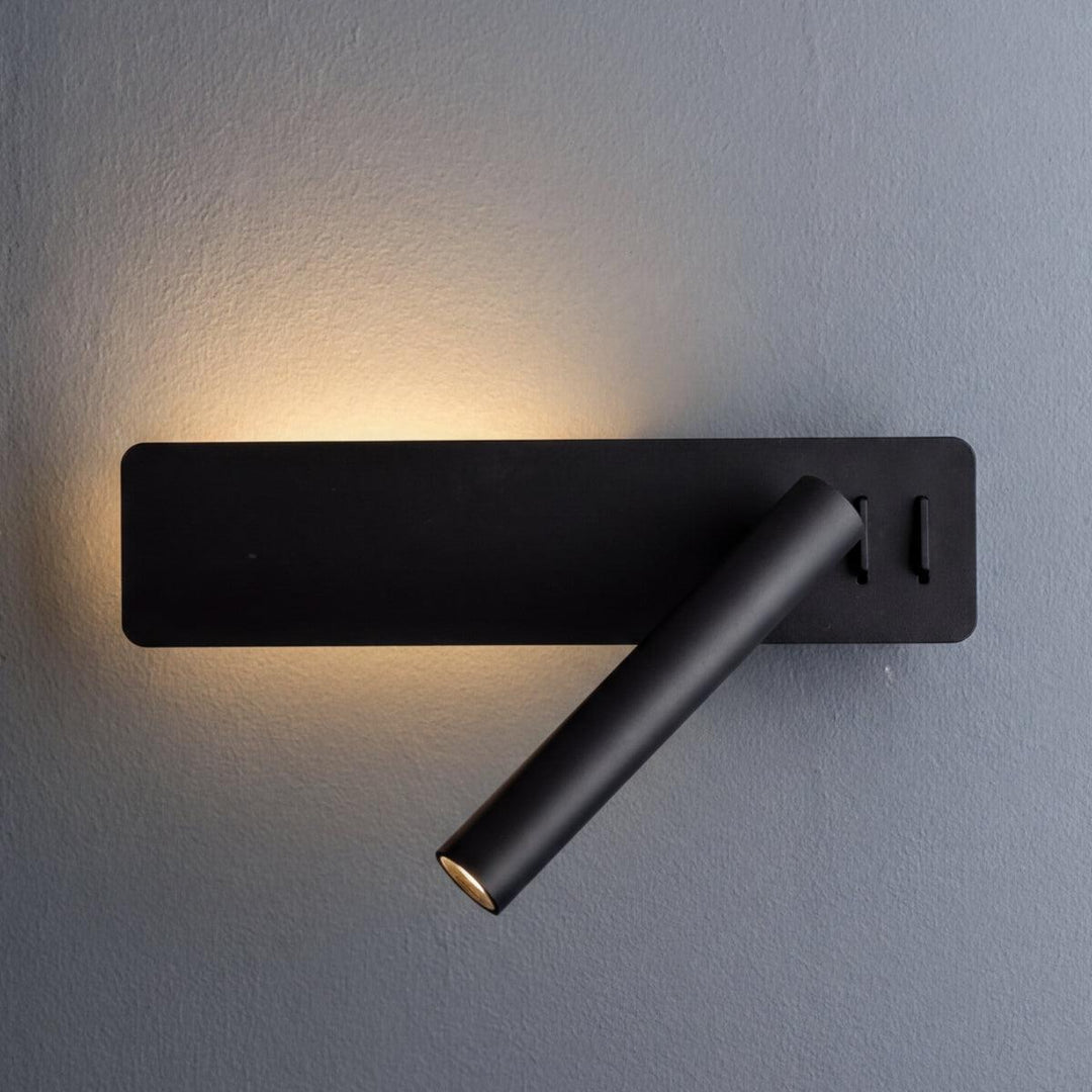Reading Wall Light With Adjustable Integrated Focused Beam