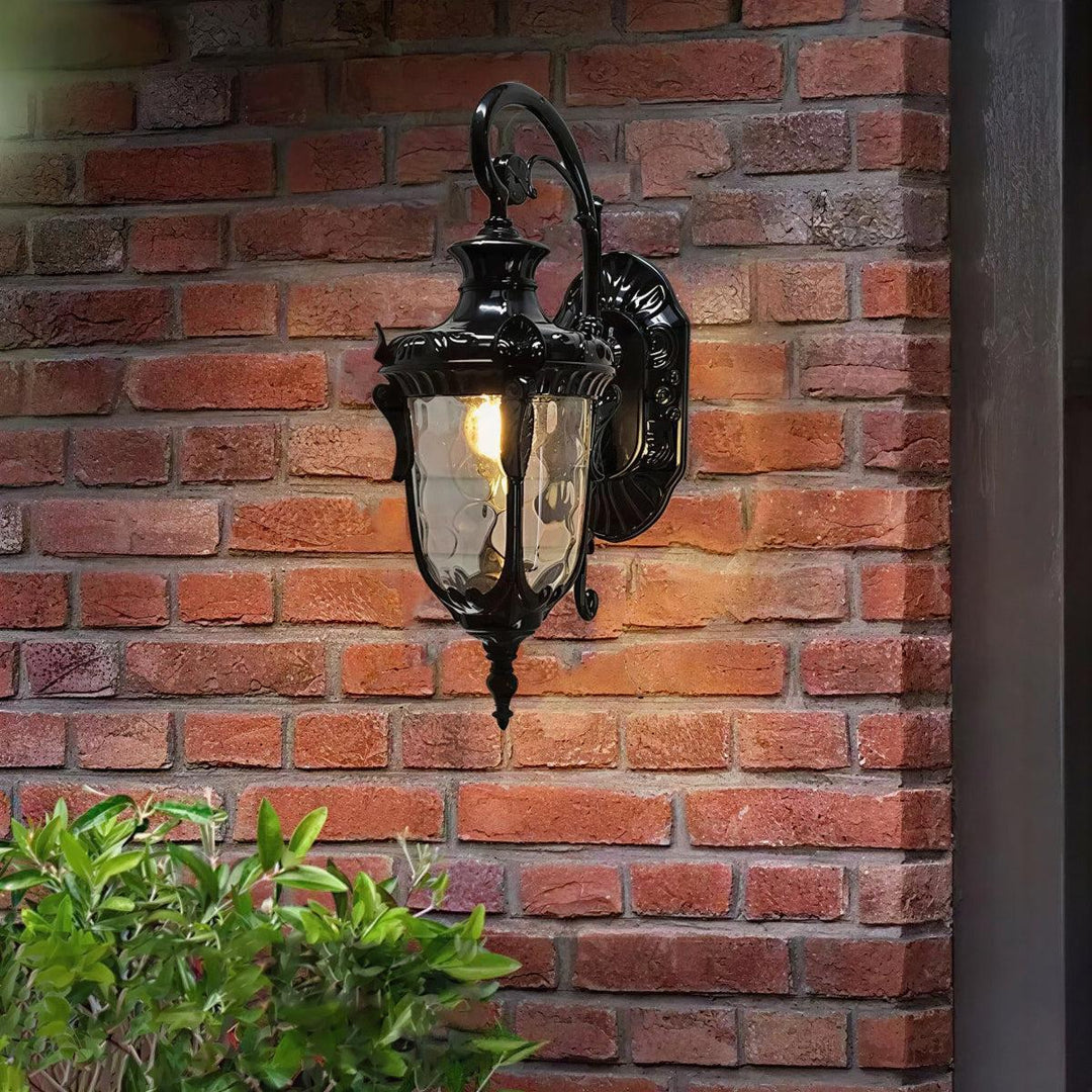 Vintage Traditional Outdoor Wall Lantern With Heritage European Design