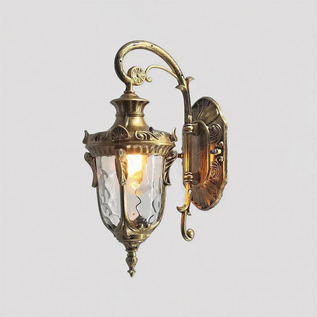 Vintage Traditional Outdoor Wall Lantern With Heritage European Design